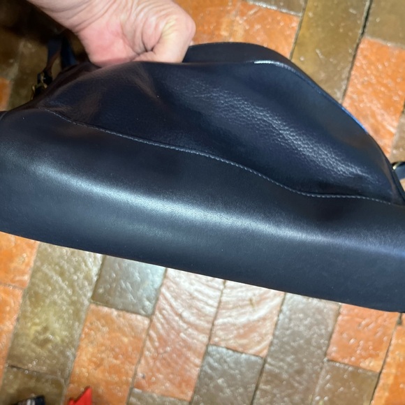 Vintage black Aigner purse shoulder or crossbody bag black 8” x 11” - Picture 3 of 10